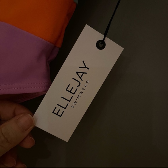 Ellejay Randall NWT Vibrant Multicolor Swimsuit Small - Picture 4 of 5